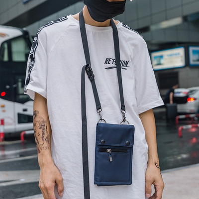 Egyszerű férfi kistáska két színben