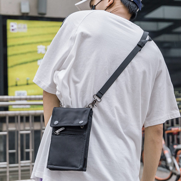 Egyszerű férfi kistáska két színben