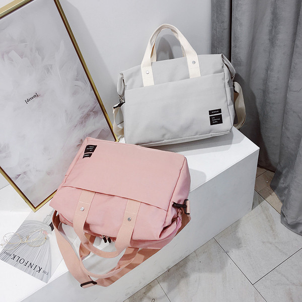 Modern táska férfiaknak és nőknek, többféle színben