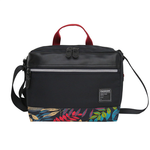 Aktuális férfi táska fekete színben virágos motívumokkal