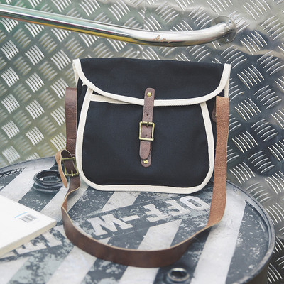 Hétköznapi férfi táska három színben, színes szegéllyel