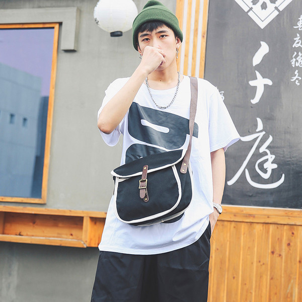 Hétköznapi férfi táska három színben, színes szegéllyel