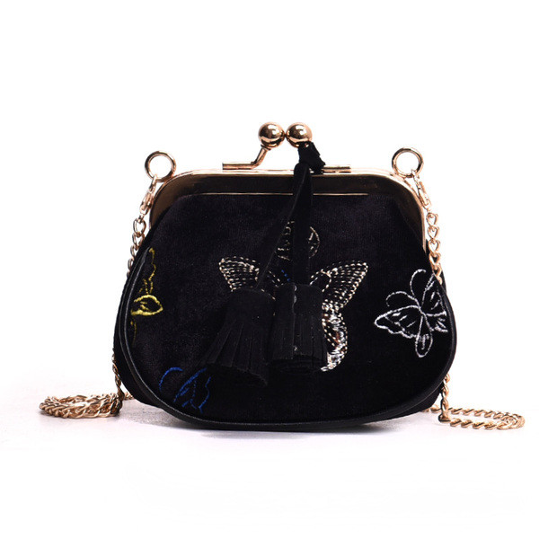 Stílusos kis kézitáska bojttal és hímzéssel, két színben