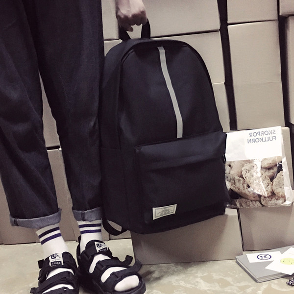 Mindennapi férfi hátizsák fekete zsebbel