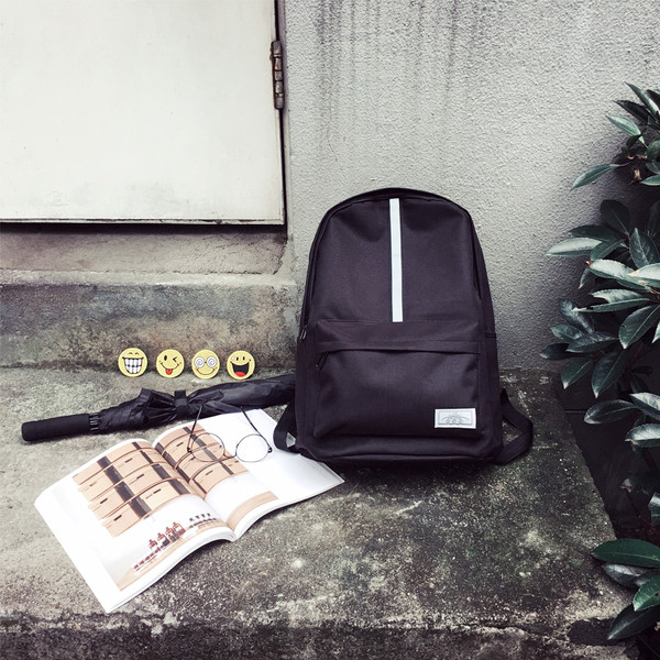 Mindennapi férfi hátizsák fekete zsebbel