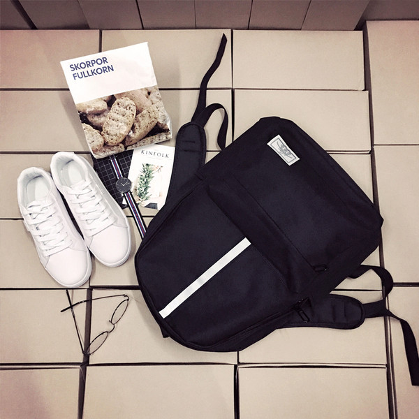 Mindennapi férfi hátizsák fekete zsebbel