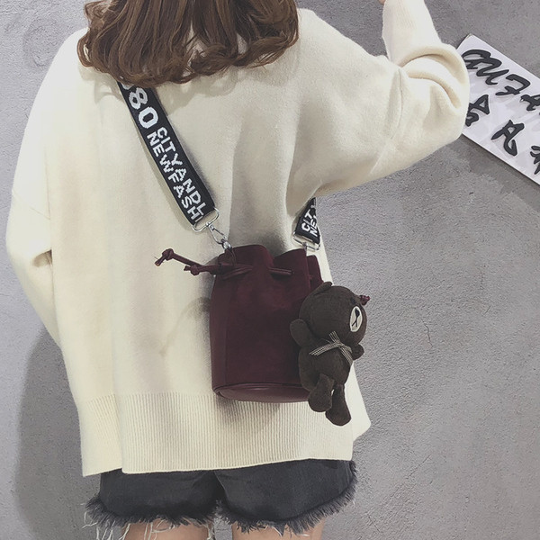 Modern női táska kiegészítővel több színben