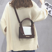 Stílusos női táska öko velúrból, több színben felirattal