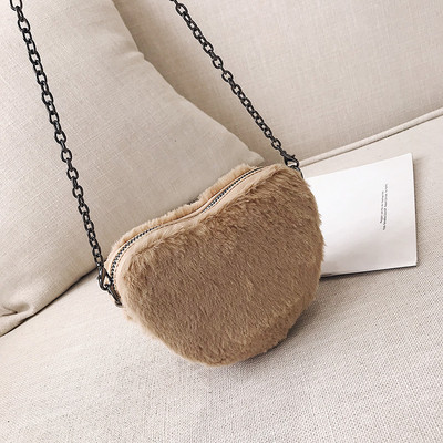 Női kis pehelytáska cipzárral több színben