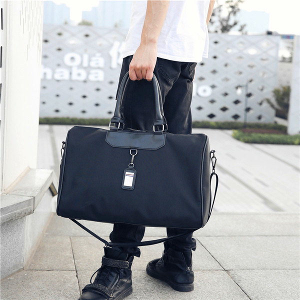 Férfi sporttáska két színben vagy két méretben