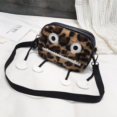 Modern női táska 3D dekorációval, öko bőrből