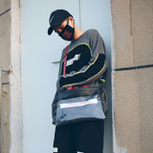 Alkalmi férfi táska átlátszó zsebbel és színes pánttal