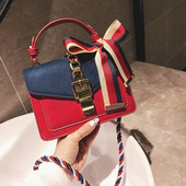 Modern női táska fém csattal, három színben