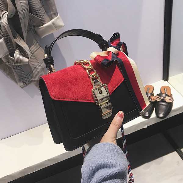 Modern női táska fém csattal, három színben