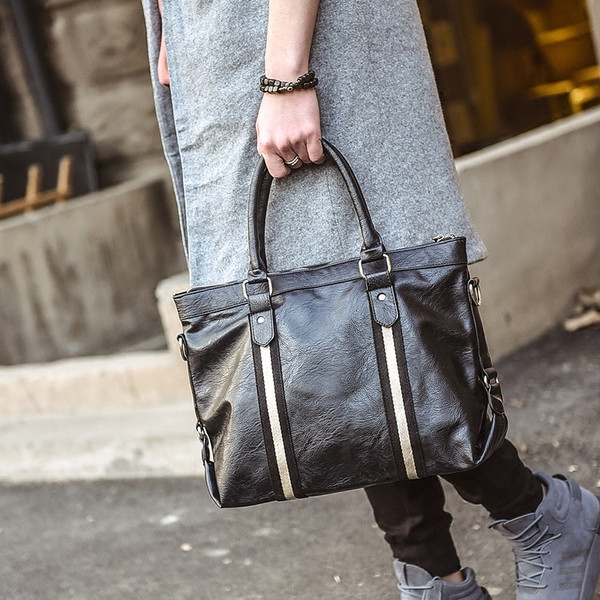 Modern férfi táska két színben, öko bőrből