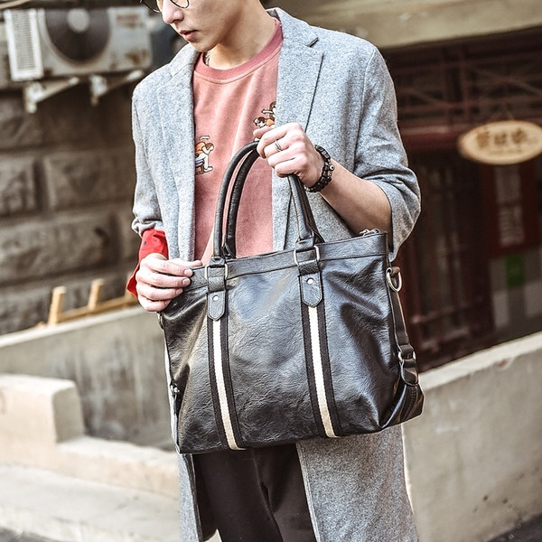 Modern férfi táska két színben, öko bőrből