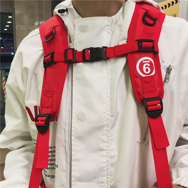 Férfi hátizsák felirattal és nyakkendővel négy színben