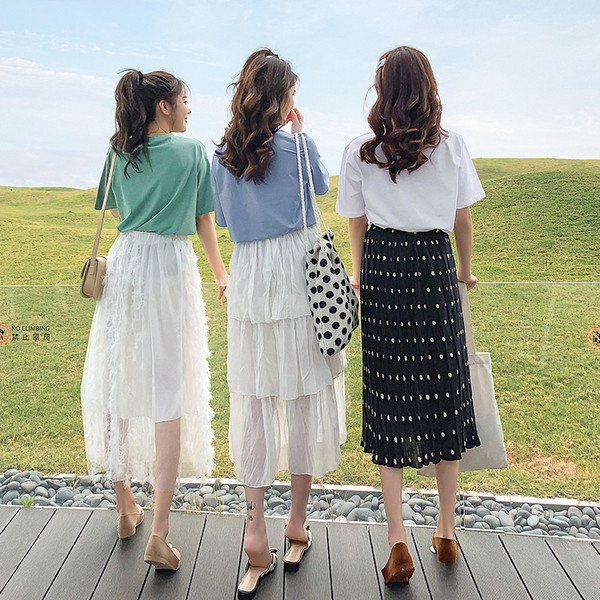 Női alkalmi póló három színben hímzéssel