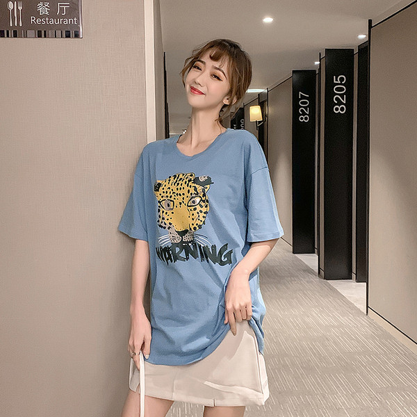 Három színben rátéttel ellátott női póló