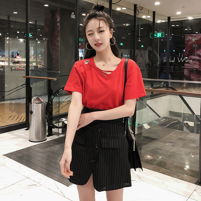 Modern női póló nyakkendővel több színben