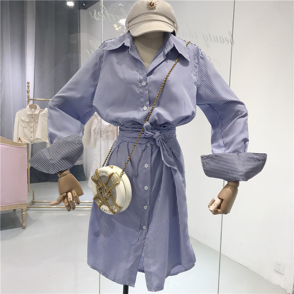 Modern női csíkos ing hosszú modell kék színben