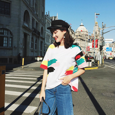 Modern női blúz rövid ujjal, fehér színben