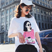 Alkalmi női blúz rövid ujjal, fehér rátéttel