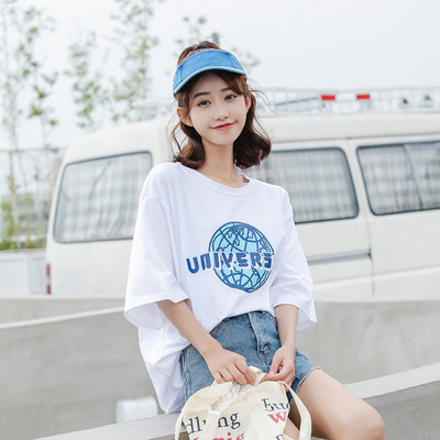 Női póló széles modell fehér és fekete rátéttel