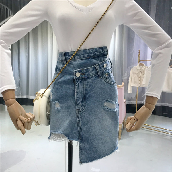 ÚJ Aktuális női farmerszoknya mozgó modell világos színben