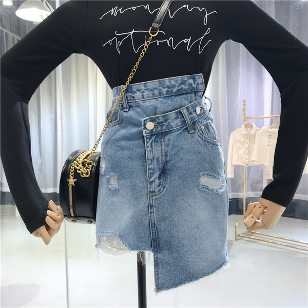 ÚJ Aktuális női farmerszoknya mozgó modell világos színben