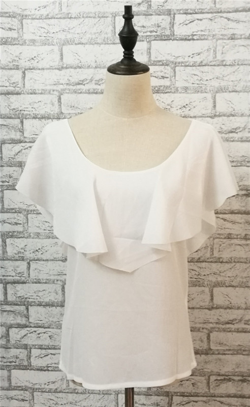 Stílusos fehér női blúz