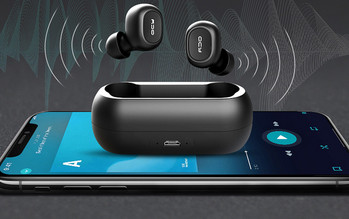 Безжични Bluetooth  слушалки QCY T1 с Powerbank  в черен цвят