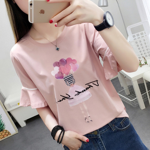 Női póló fehér, rózsaszín és fekete mintával