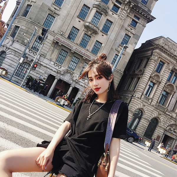 Μοντέρνα γυναικεία μπλούζα με κοντό μανίκι και δεσμούς σε διάφορα χρώματα