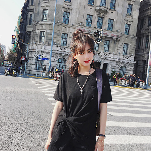 Μοντέρνα γυναικεία μπλούζα με κοντό μανίκι και δεσμούς σε διάφορα χρώματα