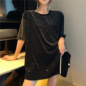 Aktuális női fényes blúz széles modell fekete színben