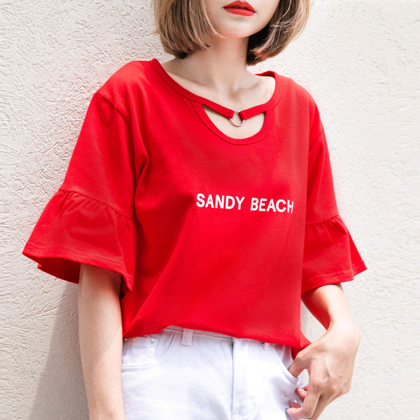 Modern női blúz rövid ujjal, piros és kék felirattal