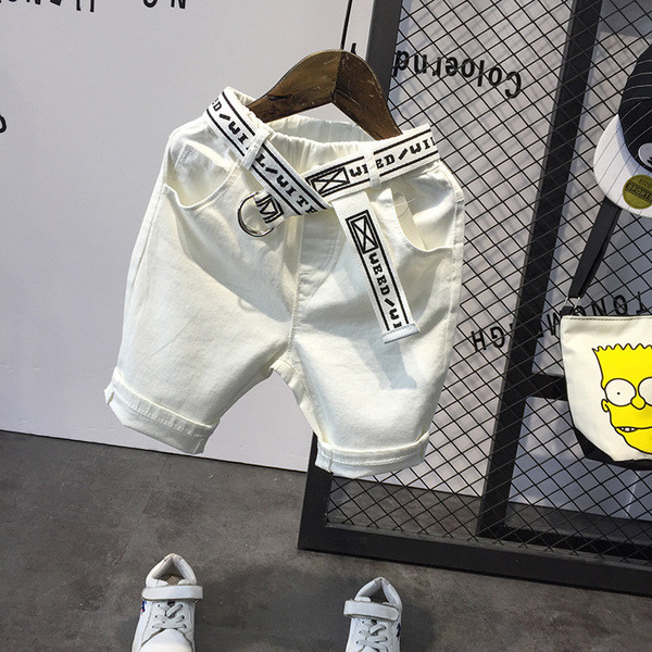 Gyerek modern rövidnadrág zsebekkel és övvel