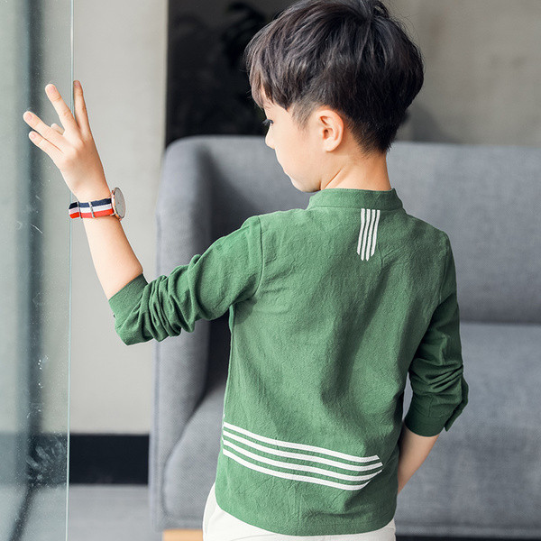 Modern gyereking fiúknak három színben gombokkal