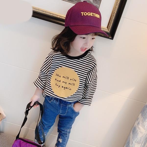 Csíkos mintás alkalmi gyerekblúz lányoknak