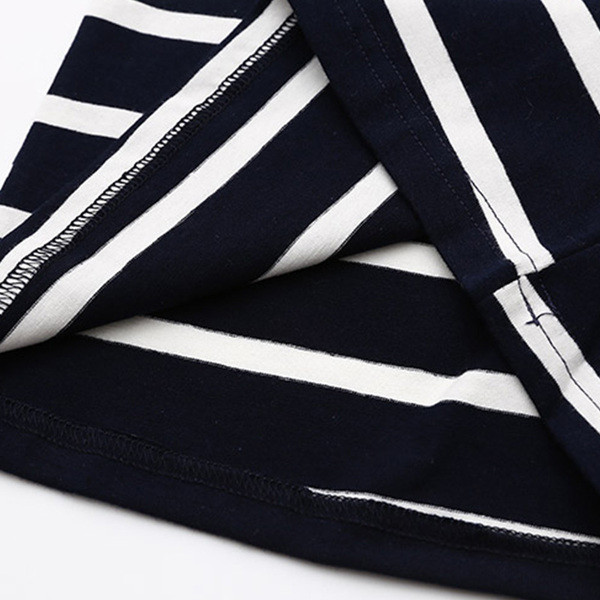 Elegáns gyerekblúz lányoknak szalaggal és O-nyakkal