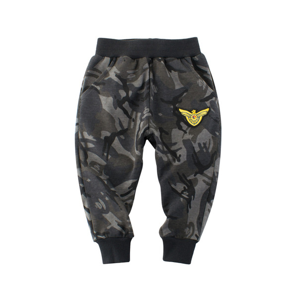 Μοντέρνα παιδικά καμουφλάζ αθλητικά παντελόνια με έμβλημα