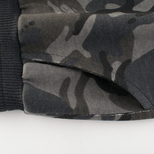 Μοντέρνα παιδικά καμουφλάζ αθλητικά παντελόνια με έμβλημα