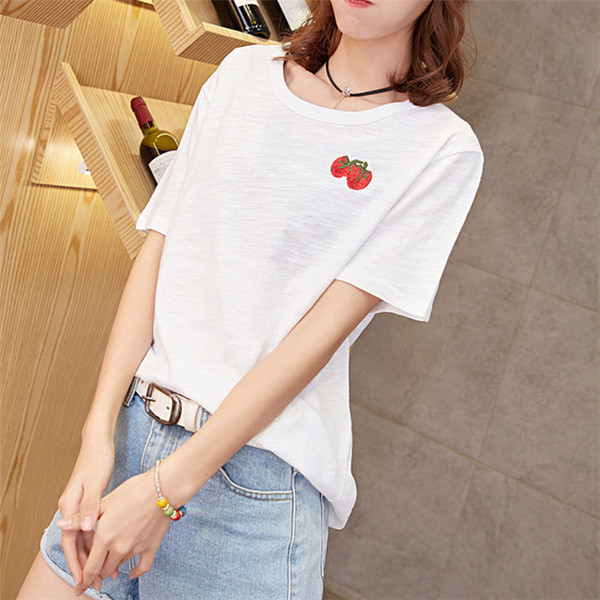 Modern női póló fehér hímzéssel