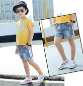 Modern gyerek farmer rövidnadrág oldalsó szegéllyel