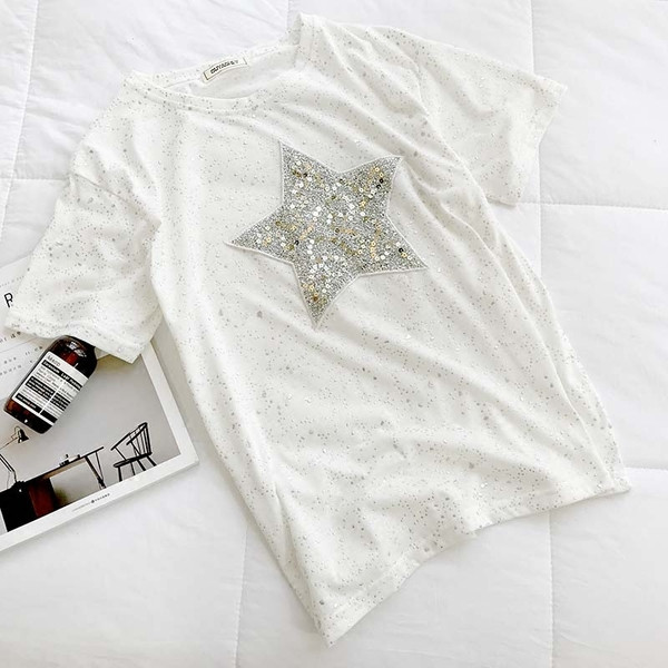 Μοντέρνα γυναικεία μπλούζα με πούλιες σε γκρι, μαύρο και άσπρο χρώμα