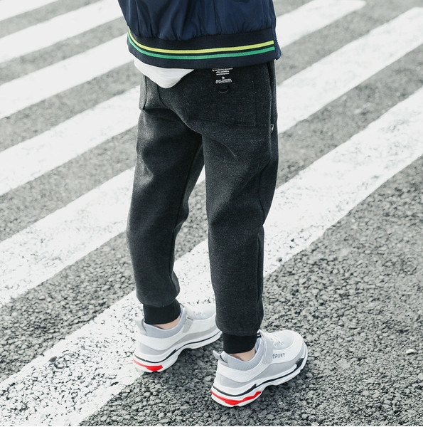 Zsebes gyerek alkalmi nadrág fiúknak