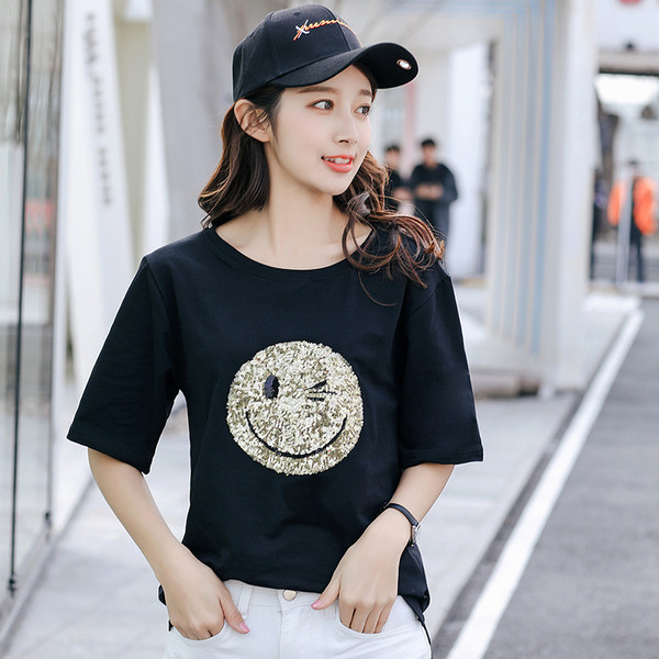 Μοντέρνα γυναικεία μπλούζα με πούλιες σε τρία χρώματα