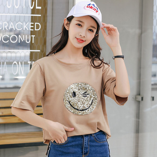 Μοντέρνα γυναικεία μπλούζα με πούλιες σε τρία χρώματα