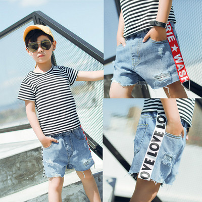 Modern gyerek rövid farmernadrág feliratokkal